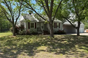 821 Holt Ave, Greensboro, NC 27405 - Photo 1