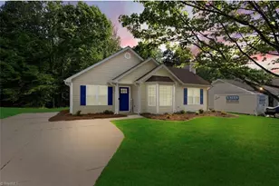 813 Valley Oak Dr, Greensboro, NC 27406 - Photo 1