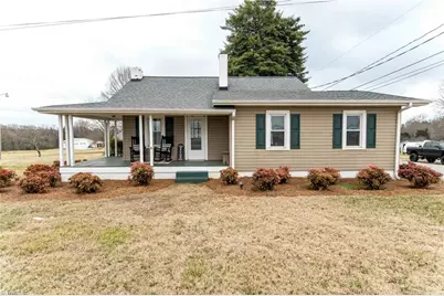 1711 W Mountain Street, Kernersville, NC 27284 - Photo 1