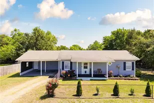 432 E Old Glencoe Rd, Burlington, NC 27217 - Photo 1
