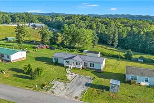 185 Mountain Dale Dr, North Wilkesboro, NC 28659 - Photo 1