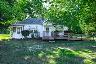 1402 Oak Ridge Rd, Kernersville, NC 27284 - Photo 1