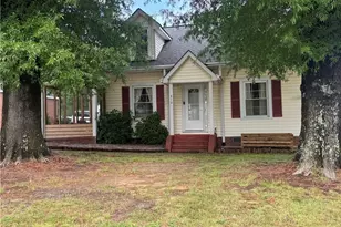 810 N Main St, Walnut Cove, NC 27052 - Photo 1