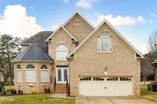 203 Christi Ln, Kernersville, NC 27284 - Photo 1