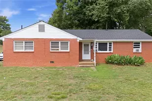 2513 Campbell St, Greensboro, NC 27405 - Photo 1