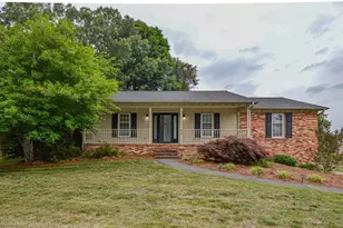 804 Newington Dr, Clemmons, NC 27012 - Photo 1