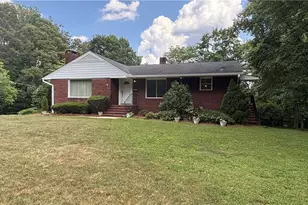 1061 N Peace Haven Rd, Winston-Salem, NC 27104 - Photo 1
