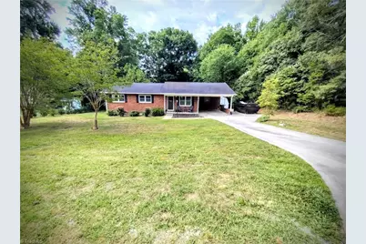 1003 Hillcrest Drive, Thomasville, NC 27360 - Photo 1