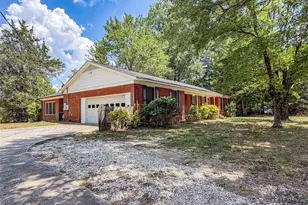 1303 Briarcliff Rd, Burlington, NC 27215 - Photo 1