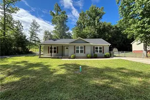 1 Lambeth Dr, Thomasville, NC 27360 - Photo 1