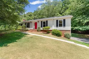 3725 Crestbrook Ln, Pfafftown, NC 27040 - Photo 1