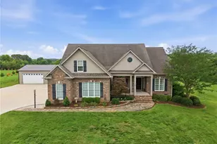 7504 Ingle Dairy Rd, Burlington, NC 27215 - Photo 1