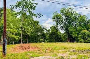 1538 Harvest Dr, Winston-Salem, NC 27101 - Photo 1