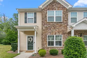 114 Summerland Dr, Greensboro, NC 27405 - Photo 1