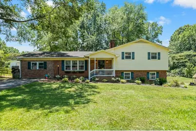 160 Pinelawn Drive, Kernersville, NC 27284 - Photo 1