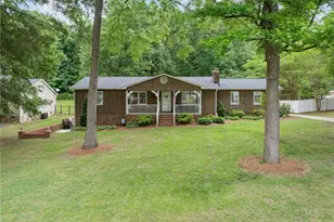 1025 Springwood Ln, Archdale, NC 27263 - Photo 1