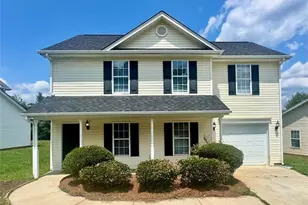 3608 Sherbourne Ln, Greensboro, NC 27405 - Photo 1