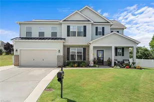 3464 Eagle Cove Ct, Pfafftown, NC 27040 - Photo 1