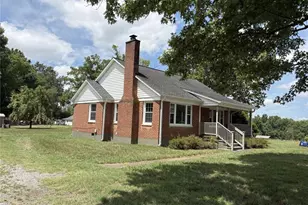 206 Grover St, Winston-Salem, NC 27101 - Photo 1