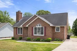 914 Broad Ave, Greensboro, NC 27406 - Photo 1