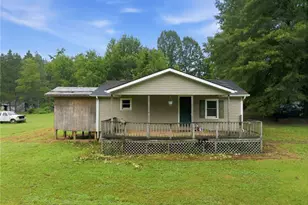 300 Brewer Rd, Mayodan, NC 27027 - Photo 1