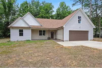 125 City Line Drive, Thomasville, NC 27360 - Photo 1