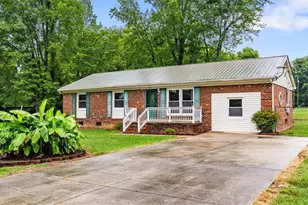 545 Maplewood Cir, Liberty, NC 27298 - Photo 1