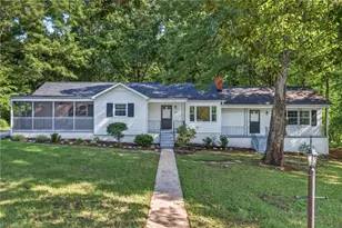 1142 Manning St, Eden, NC 27288 - Photo 1