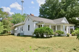627 Morehead St, Eden, NC 27288 - Photo 1