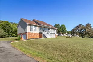 1055 Josephs Ln, Pinnacle, NC 27043 - Photo 1