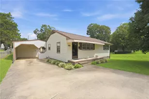 2220 McKinney St, Burlington, NC 27217 - Photo 1