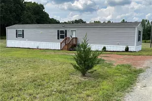 200 Beam Dr, Thomasville, NC 27360 - Photo 1
