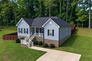 1566 Brookdale Dr, Asheboro, NC 27205 - Photo 1