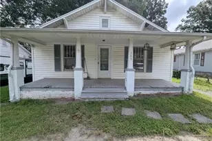 209 Moore St, Thomasville, NC 27360 - Photo 1