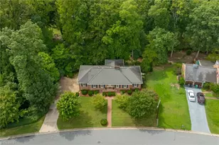 927 Kingston Dr, High Point, NC 27262 - Photo 1