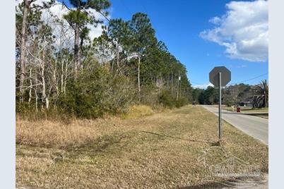 7-A Buffler Dr, Milton, FL 32570 - Photo 2