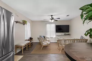 304 N E St, Pensacola, FL 32501 - Photo 6