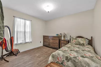 304 N E St, Pensacola, FL 32501 - Photo 10