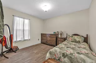 304 N E St, Pensacola, FL 32501 - Photo 10