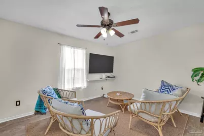 304 N E St, Pensacola, FL 32501 - Photo 2