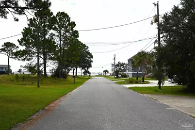 1783 Thresher Dr, Navarre, FL 32566 - Photo 30