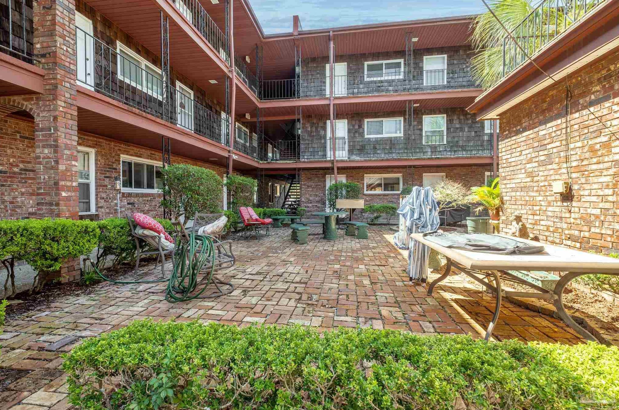 300 Bayou Blvd, Pensacola FL  32503-6383 exterior