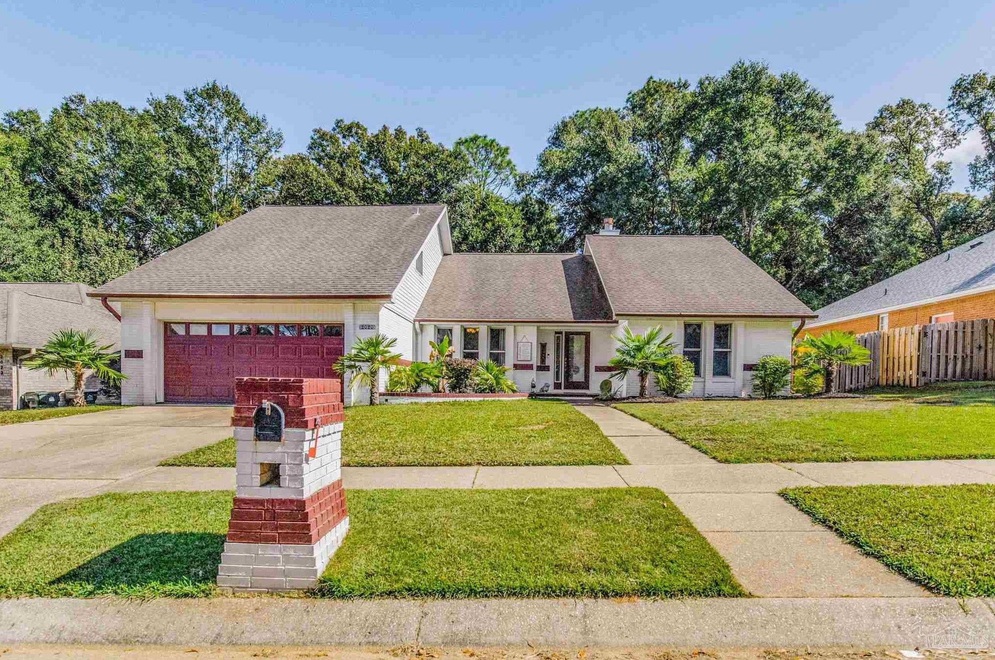 2020 Hamilton Crossing Dr, Cantonment, FL 32533-5812