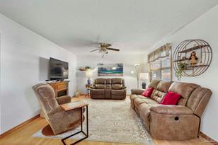 1100 Shoreline Dr - Photo 10