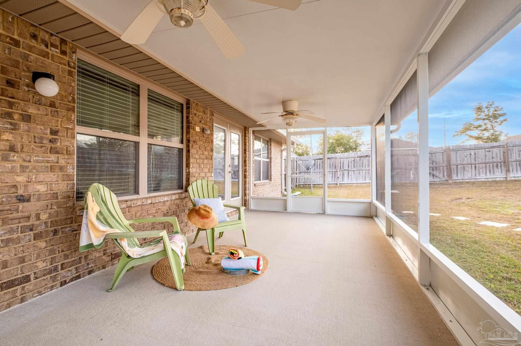 5542 Hannah St, Milton FL  32570-2922 exterior