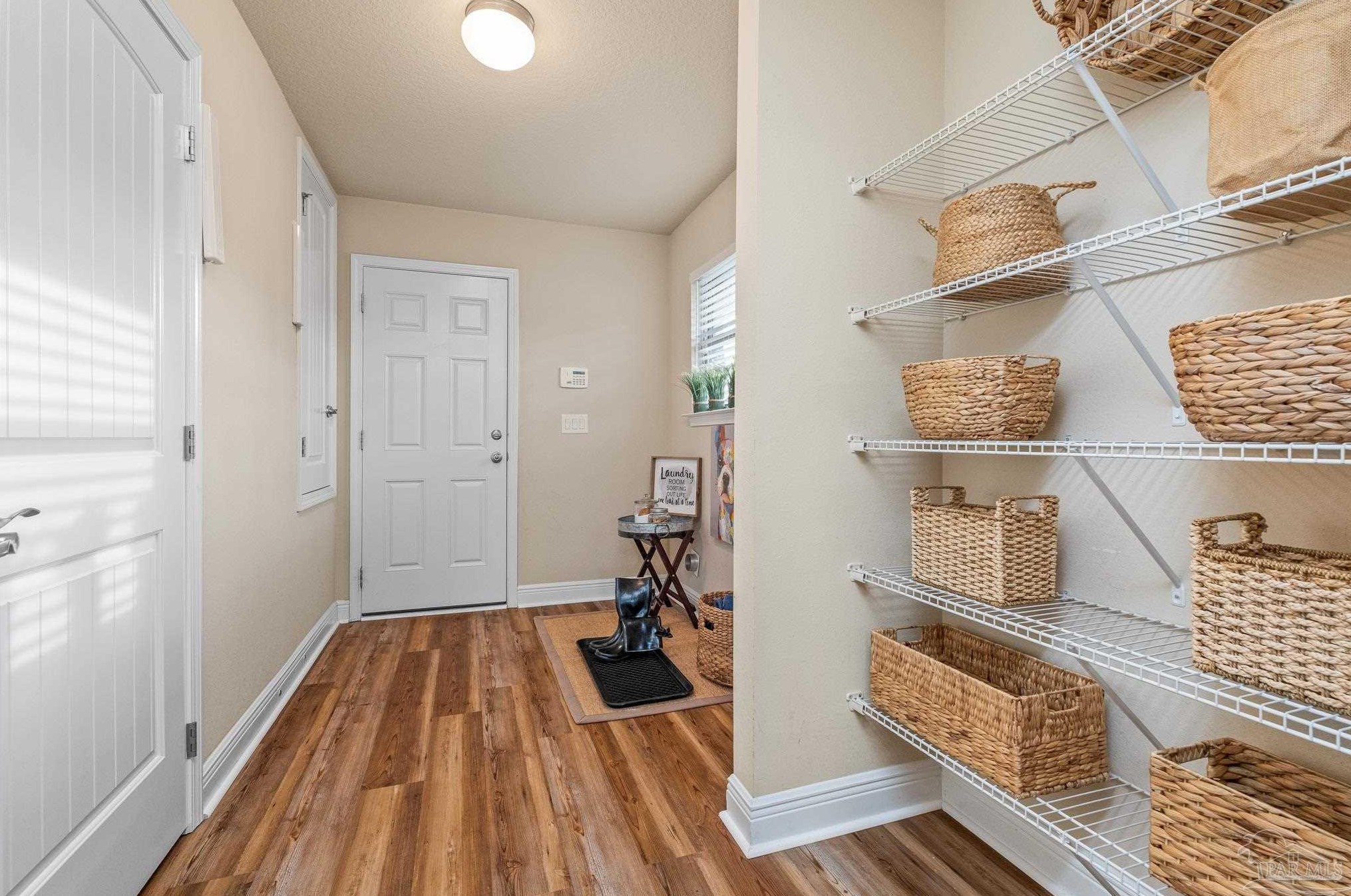 5542 Hannah St, Milton FL  32570-2922 exterior