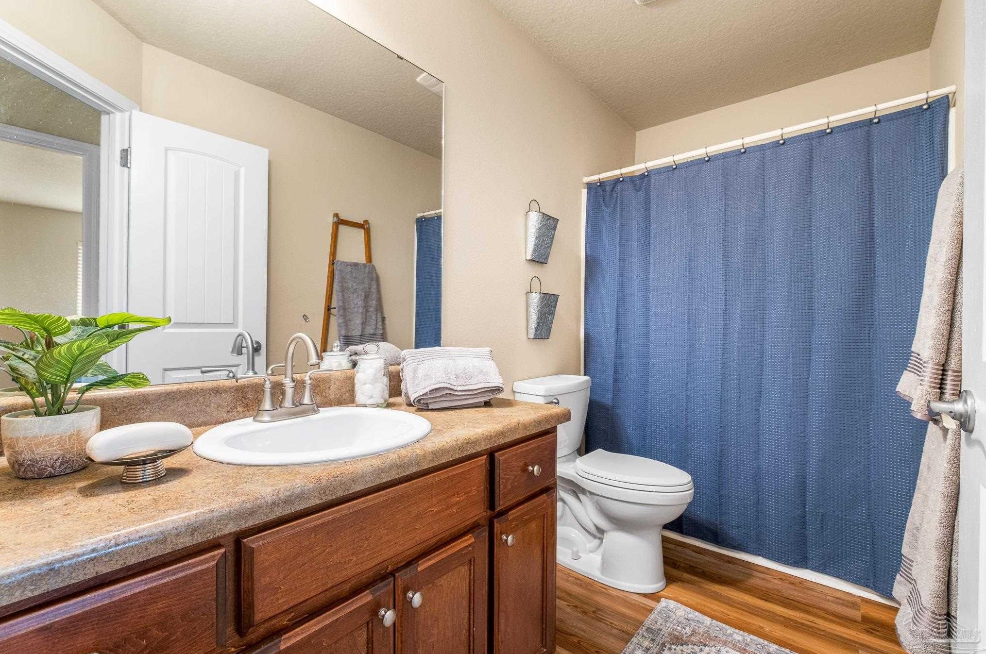 5542 Hannah St, Milton FL  32570-2922 exterior