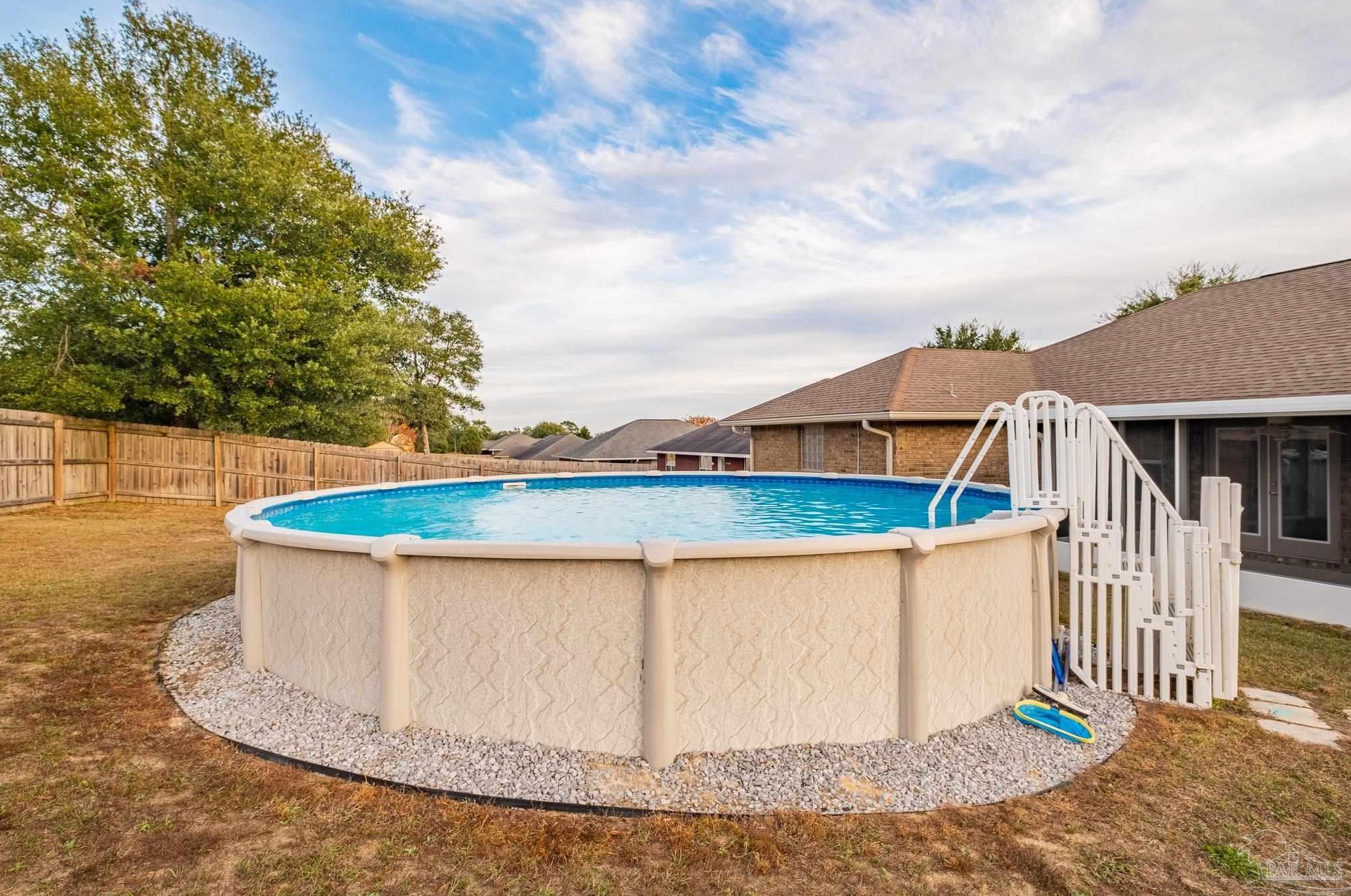 5542 Hannah St, Milton FL  32570-2922 exterior