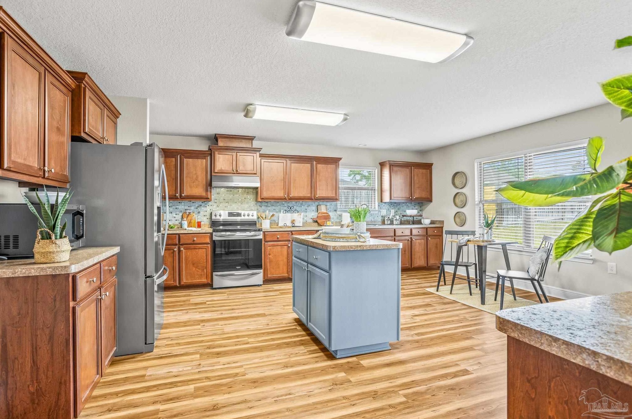 5542 Hannah St, Milton FL  32570-2922 exterior