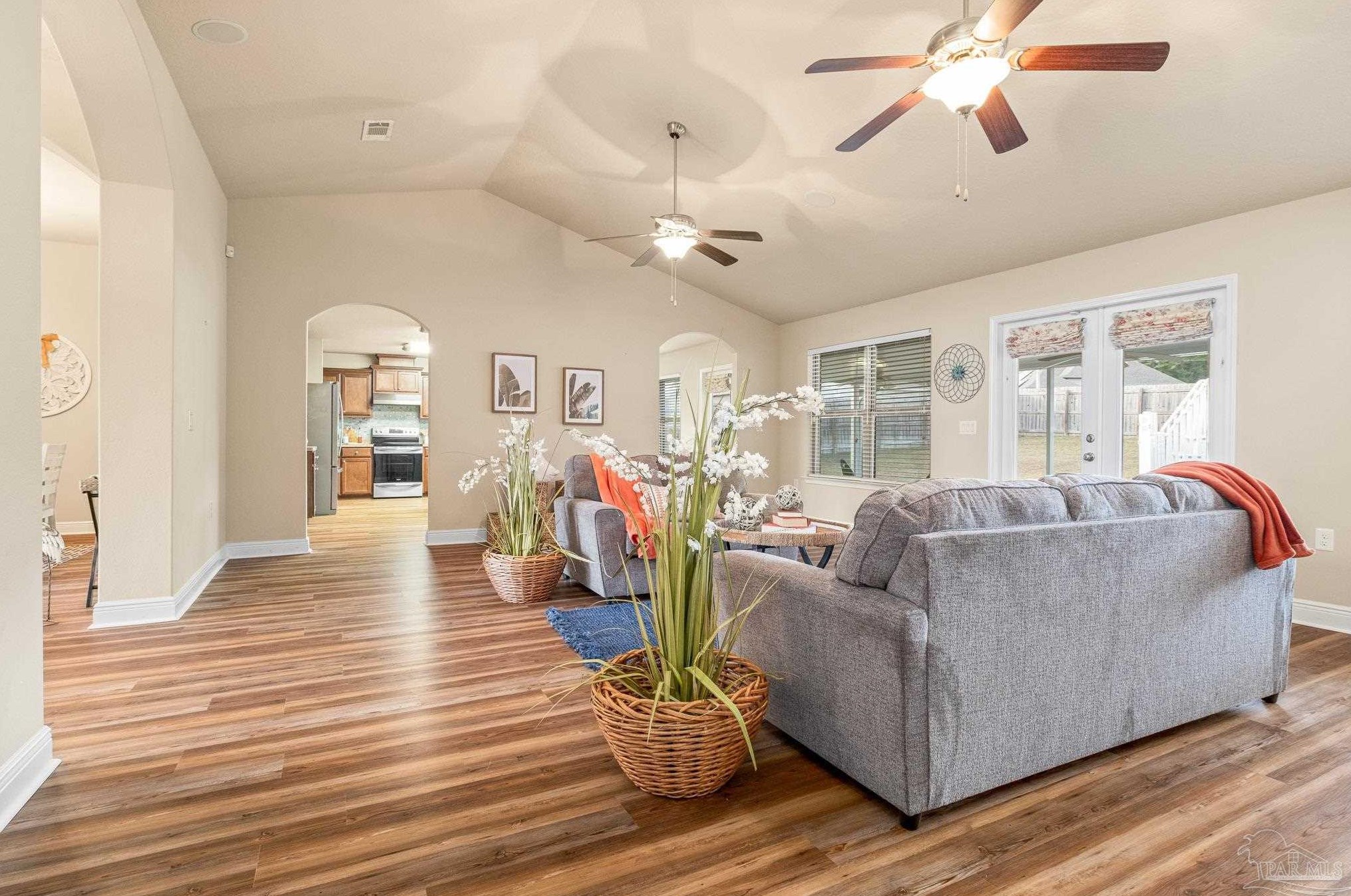 5542 Hannah St, Milton FL  32570-2922 exterior